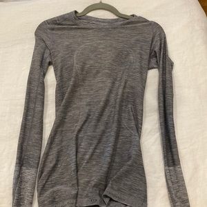 Lululemon swiftly tech long sleeve, size 6